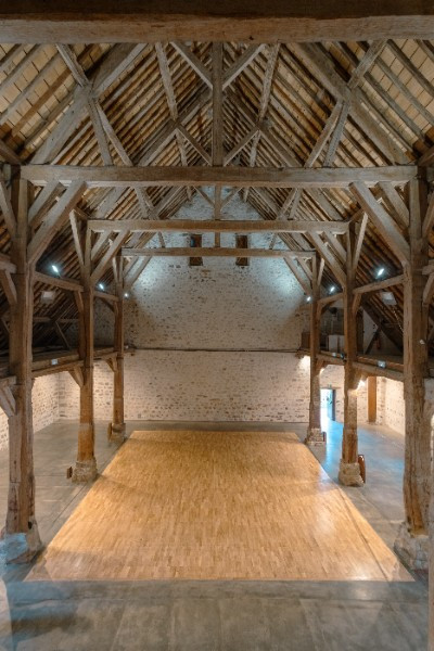 Réfection du parquet massif de la Grange aux Dîmes – Samoreau (77)