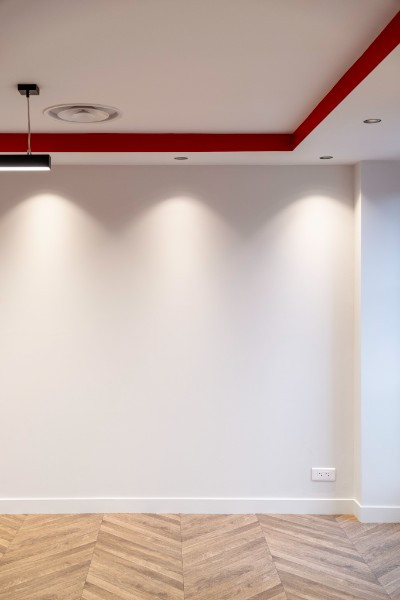 Rénovation du plateau administratif de l’OGEC Françoise Cabrini à Noisy-le-Grand (93) – Sols et peinture par AEC 