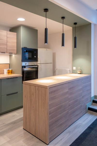 Rénovation du plateau administratif de l’OGEC Françoise Cabrini à Noisy-le-Grand (93) – Sols et peinture par AEC 