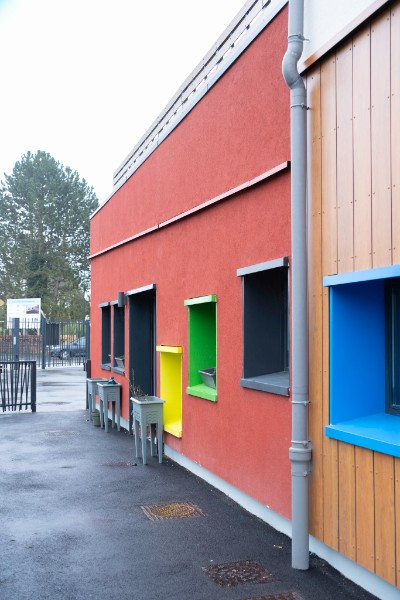 Ravalement, sols, faïence et peinture : AEC au cœur du projet de rénovation de l'école Pablo Neruda à Pontault-Combault (77)
