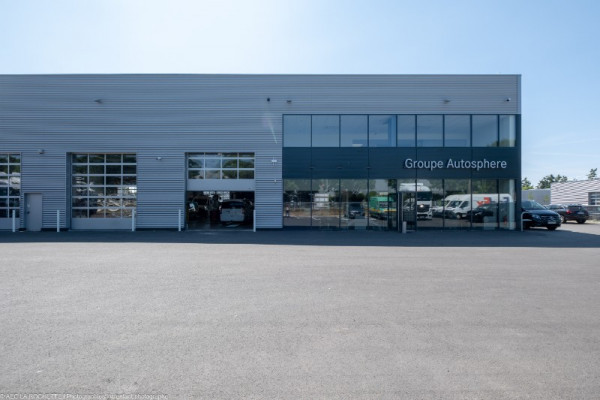 Peinture intérieure pour la concession Mercedes-Benz IDF – Groupe Autosphere à Vert-Saint-Denis