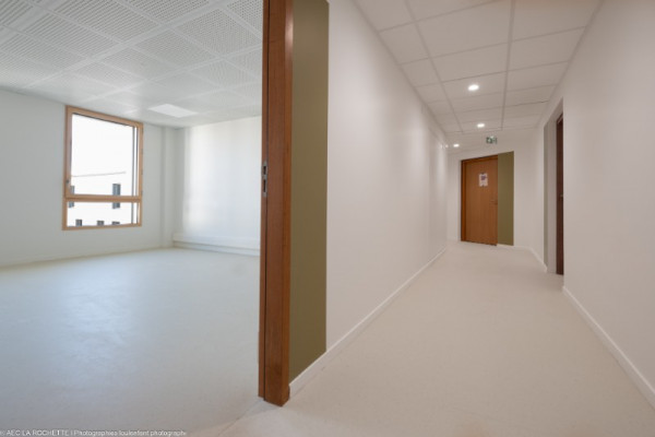 Travaux de peinture, sols et revêtements pour la nouvelle Maison Départementale des Solidarités de Coulommiers (77)