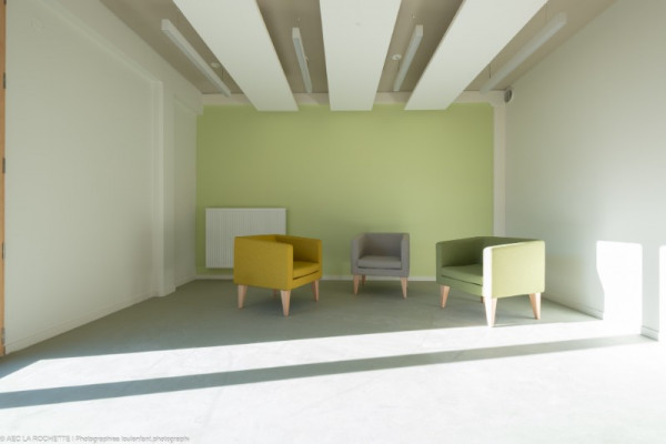 Travaux de peinture, sols et revêtements pour la nouvelle Maison Départementale des Solidarités de Coulommiers (77)