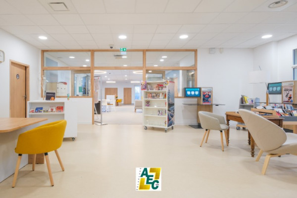 Nouveau pôle social « La Ruche » à Sens : peintures, sols et carrelages réalisés par AEC