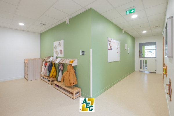 Nouveau pôle social « La Ruche » à Sens : peintures, sols et carrelages réalisés par AEC