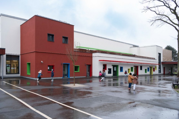 Ravalement, sols, faïence et peinture : AEC au cœur du projet de rénovation de l'école Pablo Neruda à Pontault-Combault (77)