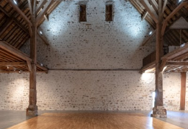 Réfection du parquet massif de la Grange aux Dîmes – Samoreau (77)